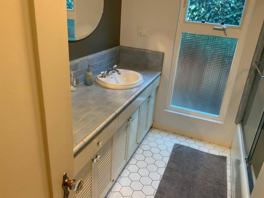لوس أنجلوس House, Walking Distance From Universal Studios المظهر الخارجي الصورة